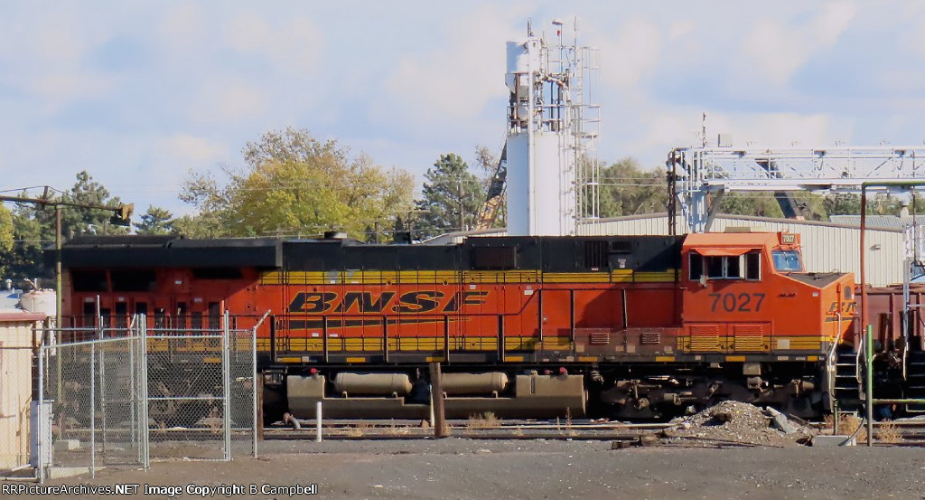 BNSF 7027